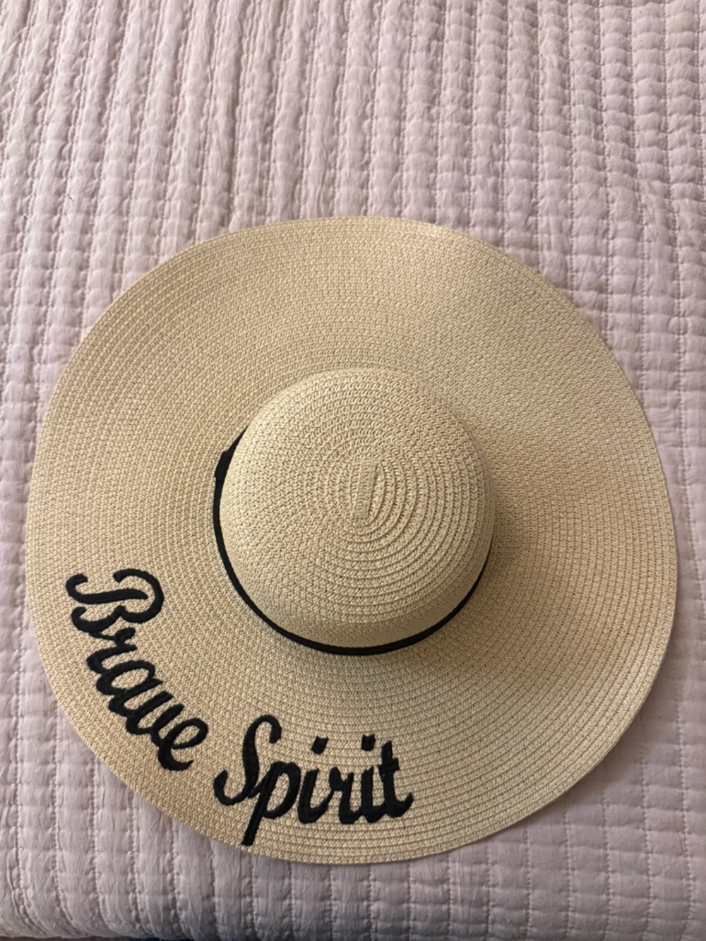 Hat like new and logo “Brave Spirit”